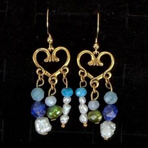 Beautiful heart shaped goldtone blue white pierced dangle costume earrings